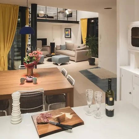 Mit Privatpool Fuer 6 Personen Ca 300 Qm In Pula, Istrien Istrische Riviera Holiday home