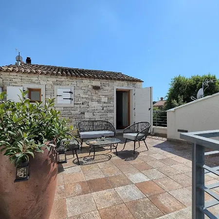 Mit Privatpool Fuer 6 Personen Ca 300 Qm In Pula, Istrien Istrische Riviera Pula