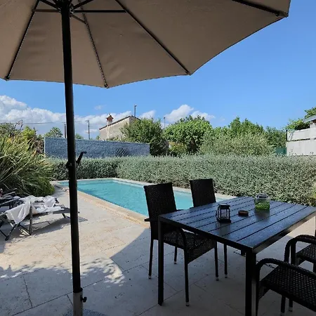 Holiday home Mit Privatpool Fuer 6 Personen Ca 300 Qm In Pula, Istrien Istrische Riviera