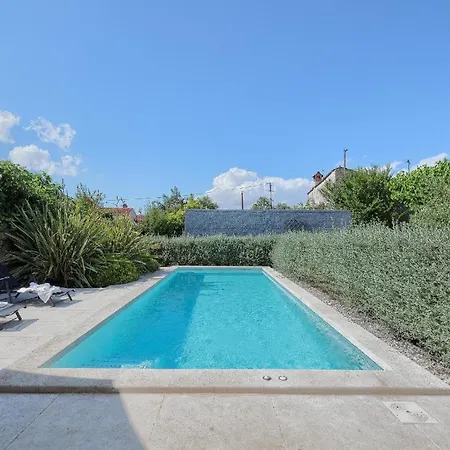 Holiday home Mit Privatpool Fuer 6 Personen Ca 300 Qm In Pula, Istrien Istrische Riviera Pula